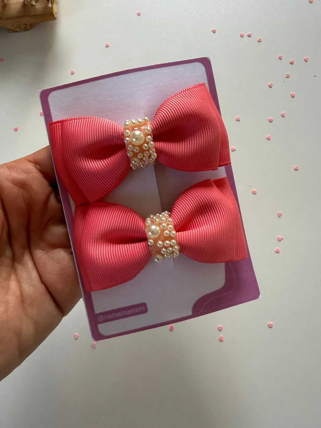 Parzinho Laço Cetim Vermelho com Pérolas