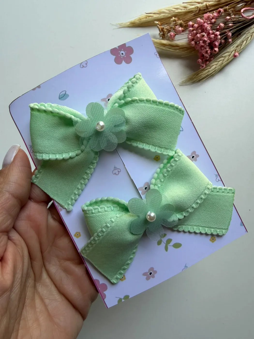 Parzinho Laço Verde Menta com Pérola