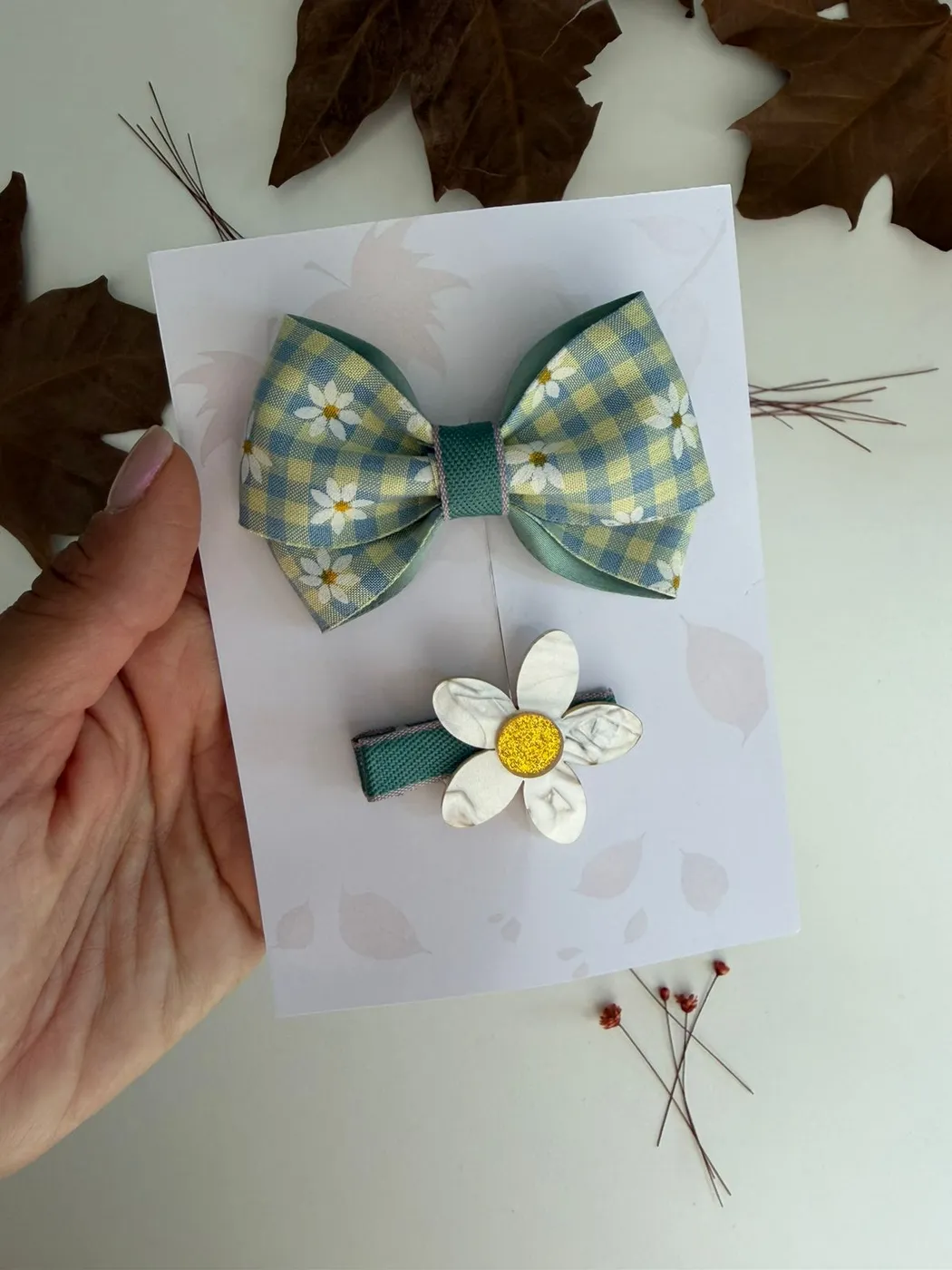 Kit Laço Xadrez Verde com Hairclip Margarida