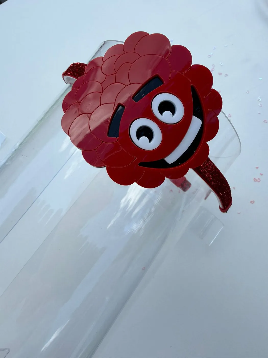 Tiara Emoji Vermelho Divertido