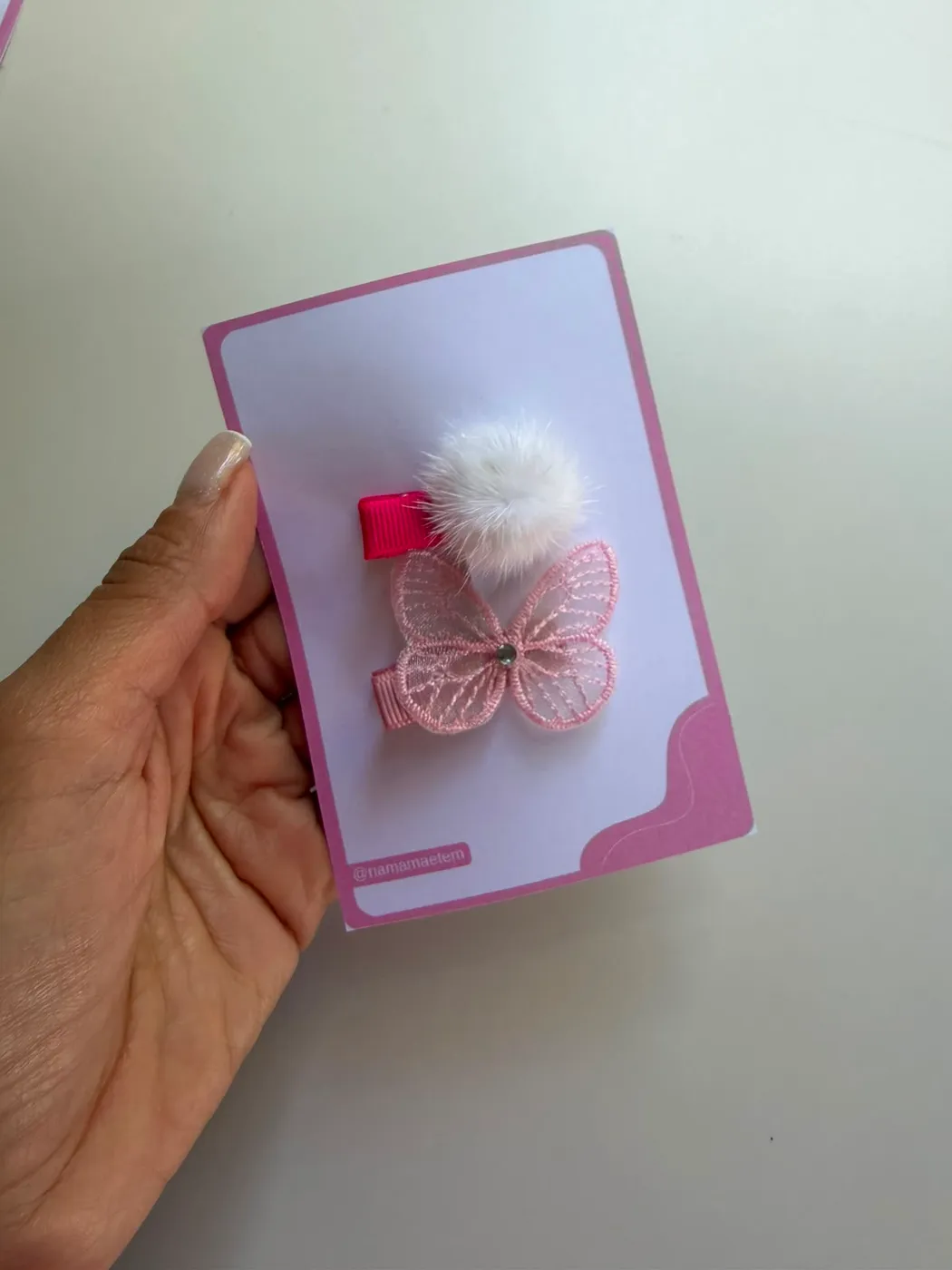 Hairclip Borboleta Rosa com Pompom