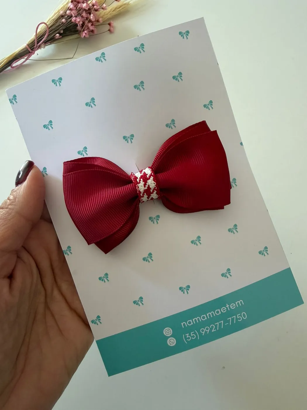 Laço Vermelho com Centro Pied de Poule